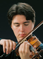 ヴァイオリン：舘野ヤンネ　Violin: Tateno Janne 