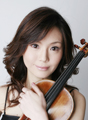 ヴァイオリン：松井利世子　Violin：Riyoko Matsui