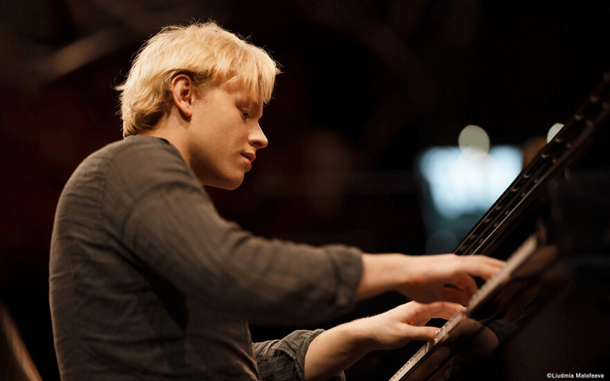 アレクサンダー・マロフェーエフ<small>（ピアノ）</small>