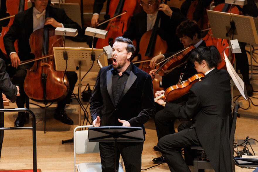 アーティスト・インタビュー〜デイヴィッド・バット・フィリップ（テノール）